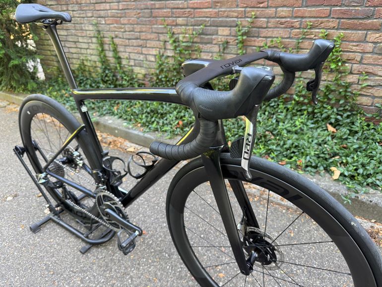 Used Specialized S-Works Tarmac SL8 - SRAM Red eTap AXS 2024 2024 Road & Gravel, Black — image 2 of 6