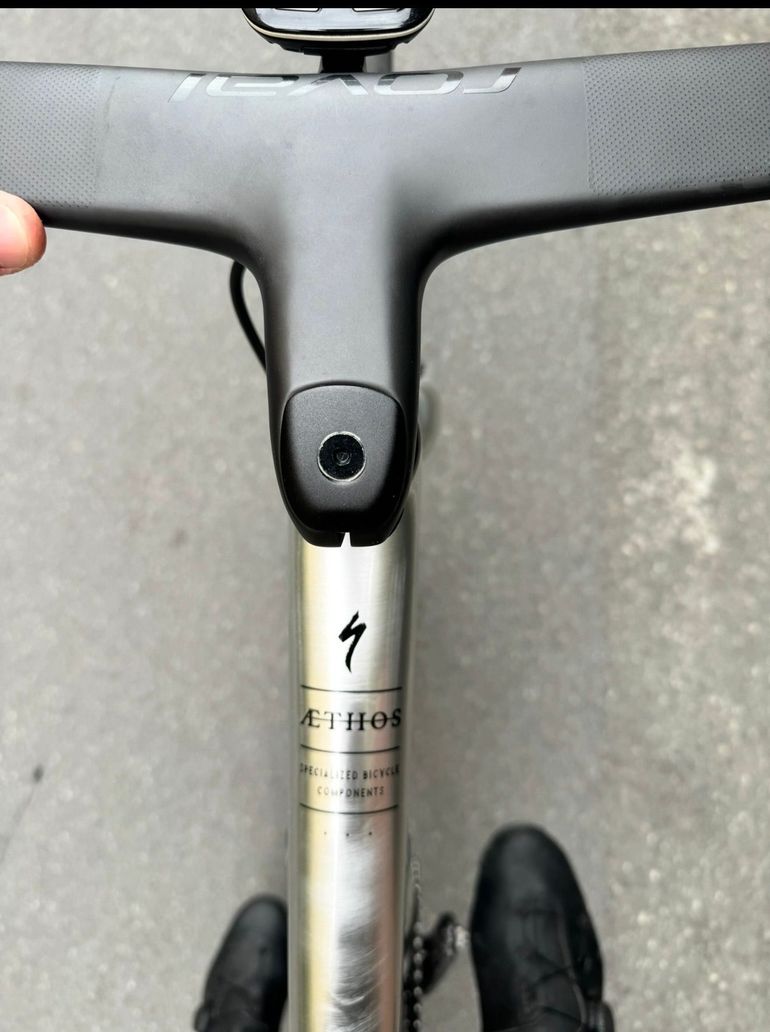 Used Specialized Aethos SRAM Red eTap AXS 2023 Road & Gravel, Light Gray — image 5 of 7