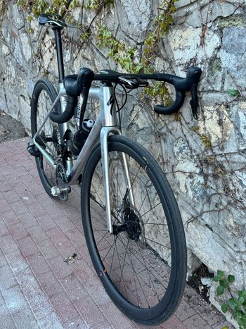 Used Specialized Aethos SRAM Red eTap AXS 2023 Road & Gravel, Light Gray — image 6 of 7