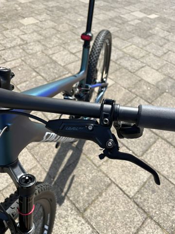 Used Specialized Epic 8 Pro 2024 2024 Mountainbike, Blue — image 5 of 17