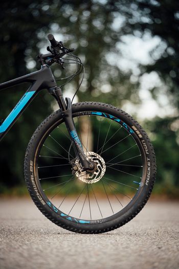 Used CUBE REACTION C:62 Pro 2019 2019 Mountainbike, Black, 29 — image 3 of 9