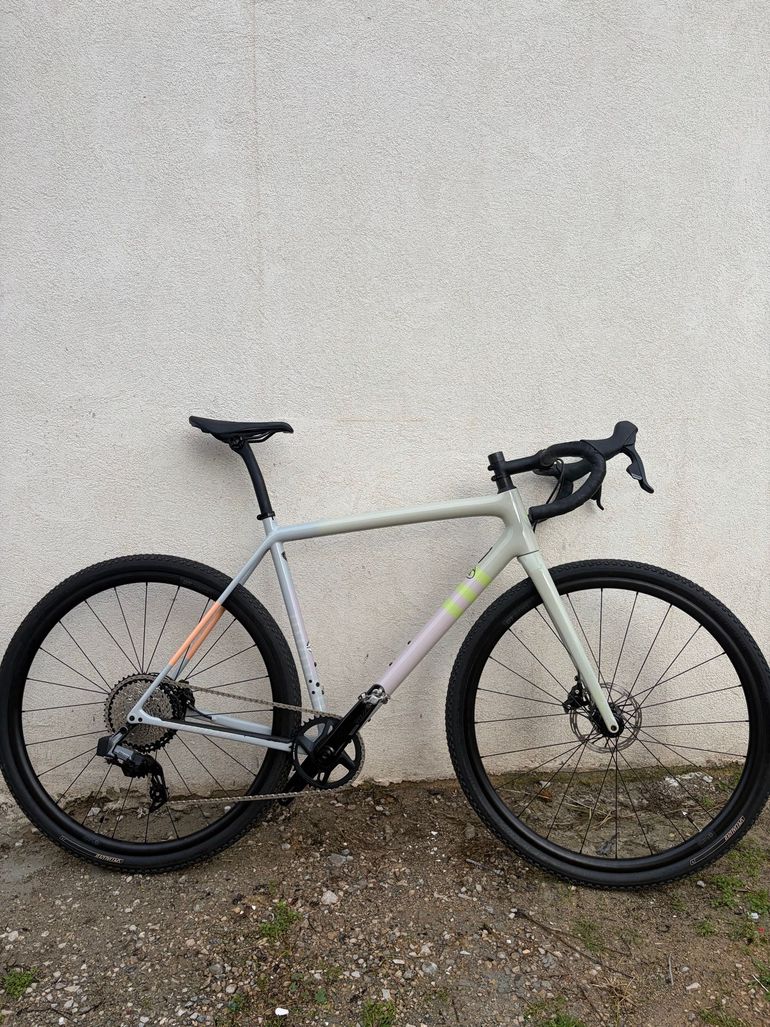 Gebrauchtes Specialized Crux SRAM Rival eTap AXS 2024 Road & Gravel, Hellgrau — Bild 2 von 3