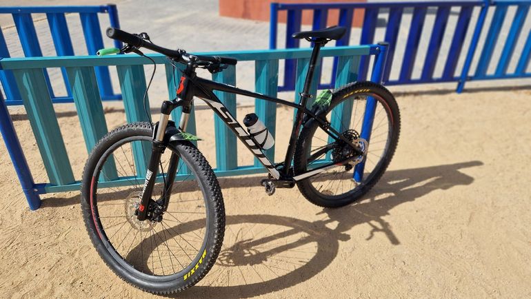 Tweedehands Scott Scale 980 Bike black/white 2019 2019 Mountainbike — afbeelding 2 van 10