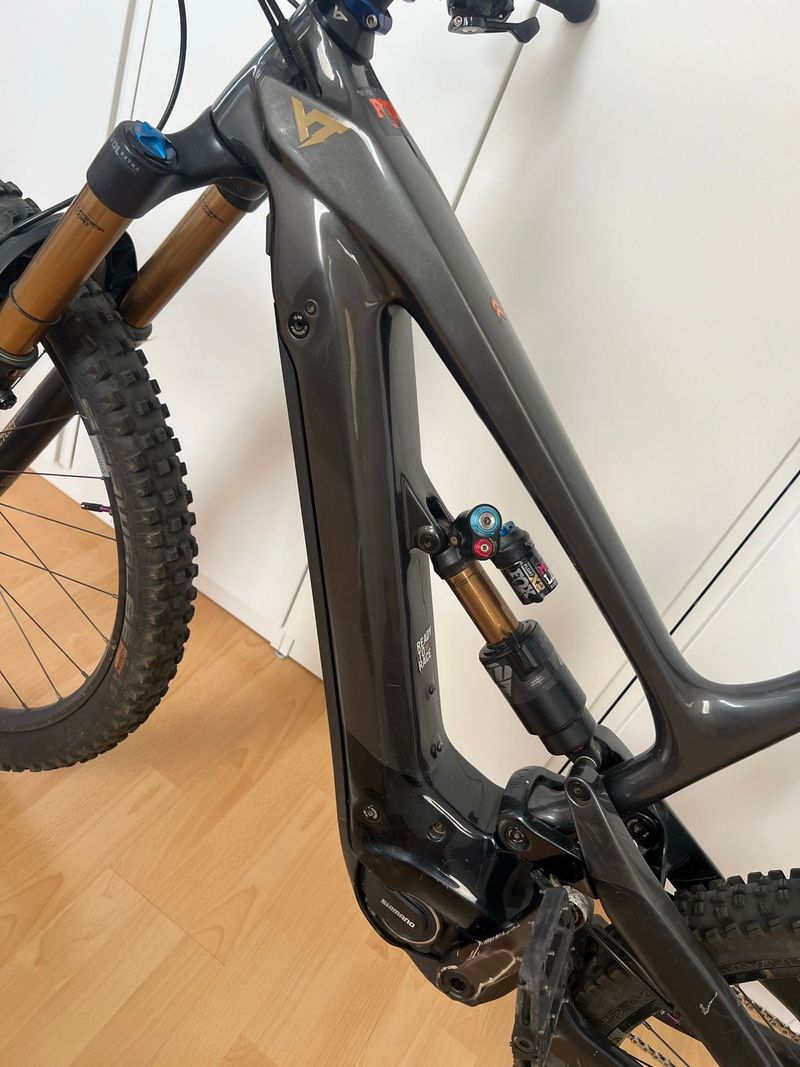 Used YT Industries DECOY Elite 2020 2020 Mountainbike, Light Gray — image 7 of 11