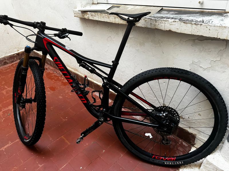 Brugt Specialized Men's Epic Comp Carbon 2018 2018 Mountainbike — billede 2 af 7