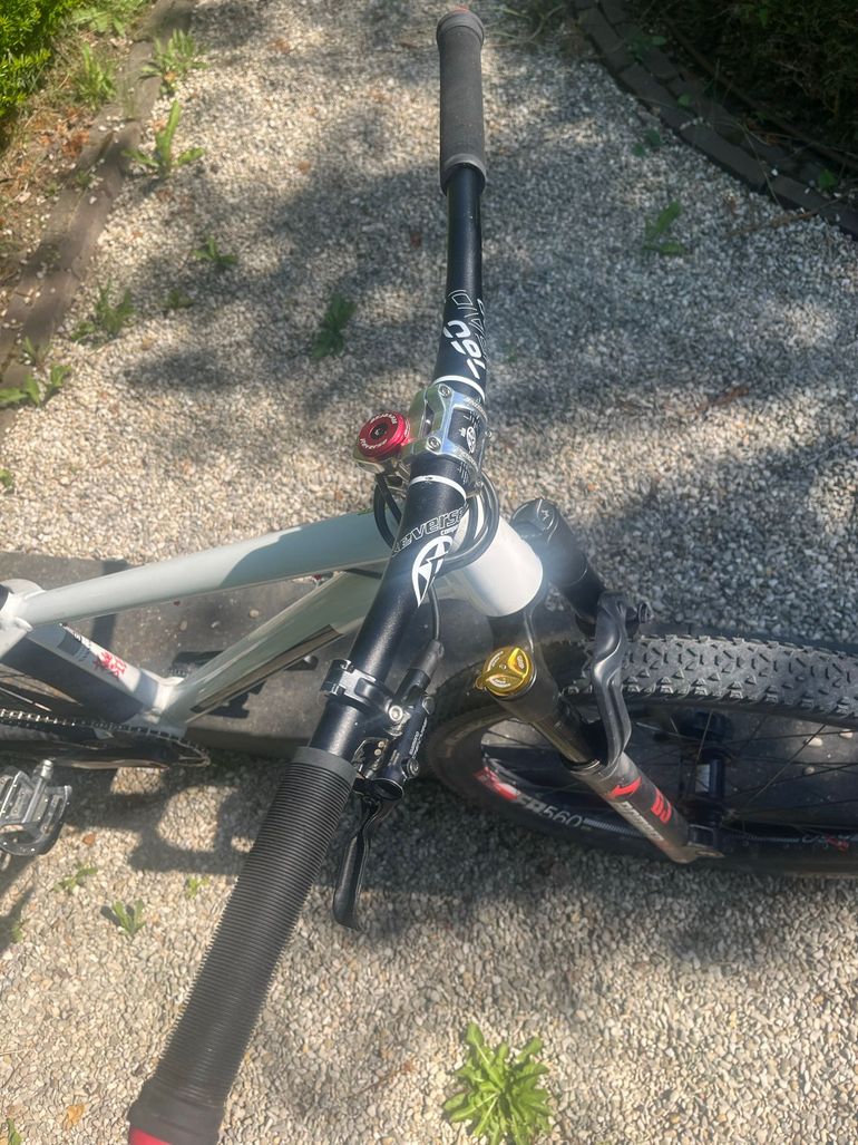 Used Canyon Stitched 360 Pro Nineyard 2023 2023 Mountainbike, White, 26 — image 4 of 6