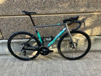 Used Focus IZALCO MAX DISC 9.9 2020 2020 Road & Gravel, Light Gray — image 2 of 14