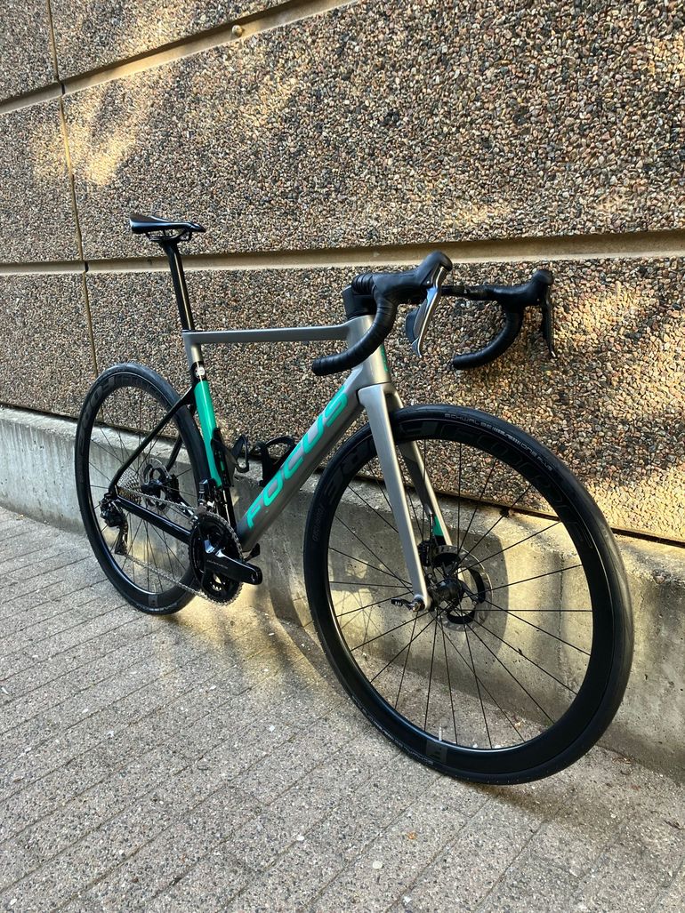 Used Focus IZALCO MAX DISC 9.9 2020 2020 Road & Gravel, Light Gray — image 3 of 14