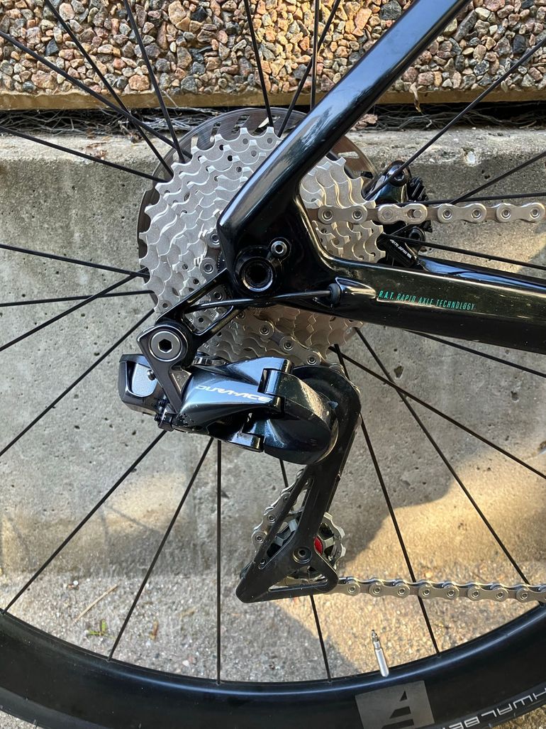 Used Focus IZALCO MAX DISC 9.9 2020 2020 Road & Gravel, Light Gray — image 6 of 14