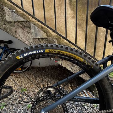 Mondraker Crafty Shimano Deore XT 2025 Mountainbike usato, Arancione — immagine 6 di 7