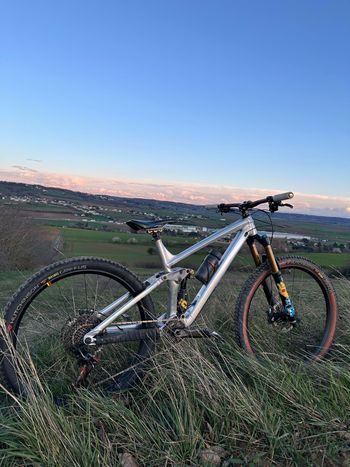 Käytetty Trek Remedy 7 2022 2022 MTB