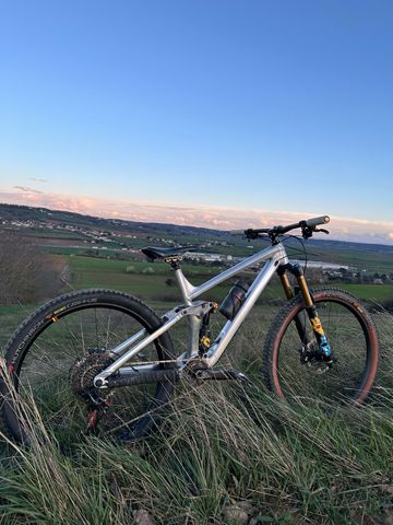 Brugt Trek Remedy 7 2022 2022 Mountainbike — billede 1 af 3