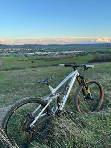 Brugt Trek Remedy 7 2022 2022 Mountainbike — billede 2 af 3