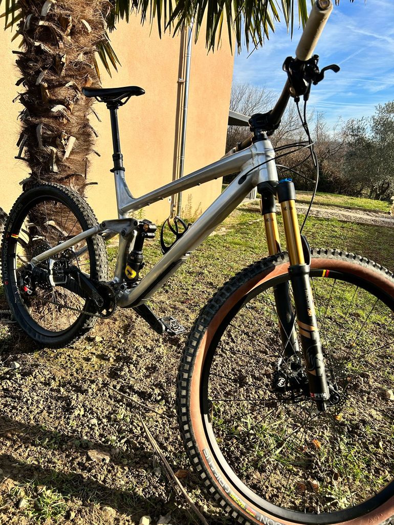 Käytetty Trek Remedy 7 2022 2022 Mountainbike — kuva 3 / 3
