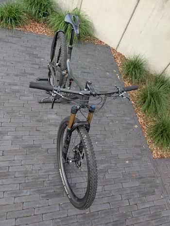 Used Orbea OIZ M10 TR 2020 2020 Mountainbike, Black, 29 — image 15 of 16