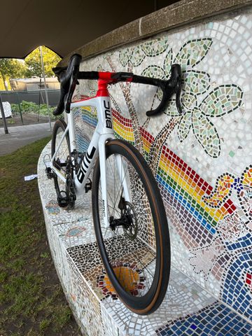 BMC Teammachine SLR01 LTD 2023 2023 Road & Gravel usato, Bianco — immagine 4 di 11