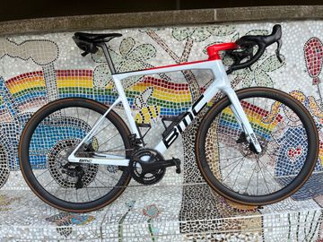 BMC Teammachine SLR01 LTD 2023 2023 Road & Gravel usato, Bianco — immagine 3 di 11