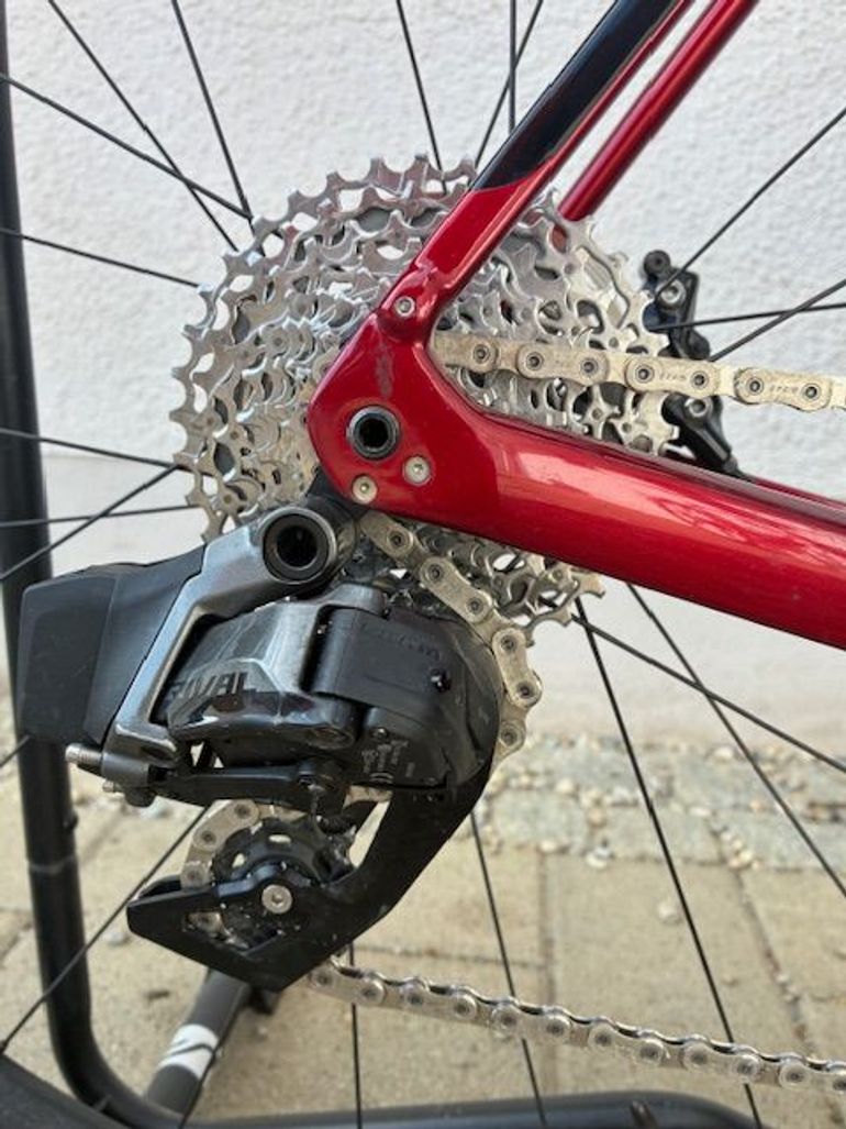 Used Trek Domane SL 6 eTap 2022 2022 Road & Gravel, Red — image 2 of 9