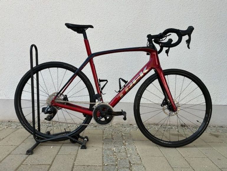 Used Trek Domane SL 6 eTap 2022 2022 Road & Gravel, Red — image 1 of 9