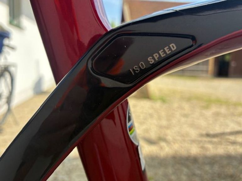 Used Trek Domane SL 6 eTap 2022 2022 Road & Gravel, Red — image 9 of 9