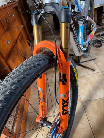 Used Lapierre XRM SRAM X01 Eagle AXS 2024 Mountainbike, Light Gray — image 2 of 7