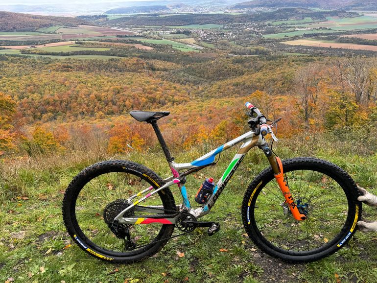 Used Lapierre XRM SRAM X01 Eagle AXS 2024 Mountainbike, Light Gray — image 1 of 7