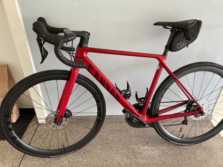 Used Canyon Ultimate CF SL 7 Disc 2022 2022 Road & Gravel, Red — image 1 of 3
