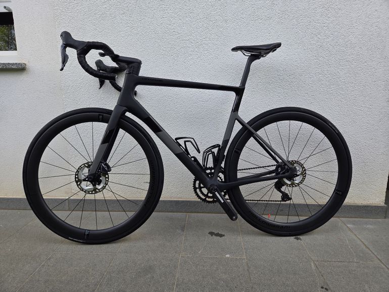 Used Cannondale Hi-MOD Disc Ultegra Di2 2021 Road & Gravel, Black — image 1 of 4