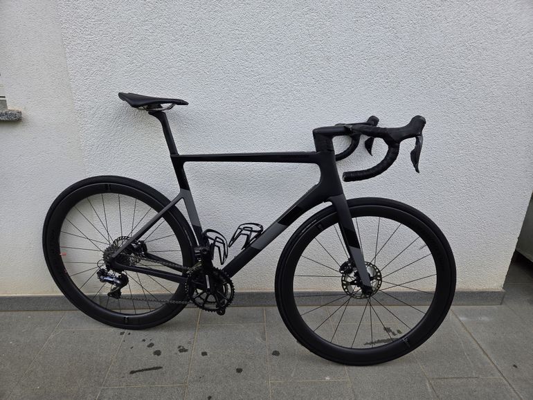 Used Cannondale Hi-MOD Disc Ultegra Di2 2021 Road & Gravel, Black — image 3 of 4