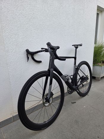 Used Cannondale Hi-MOD Disc Ultegra Di2 2021 Road & Gravel, Black — image 2 of 4