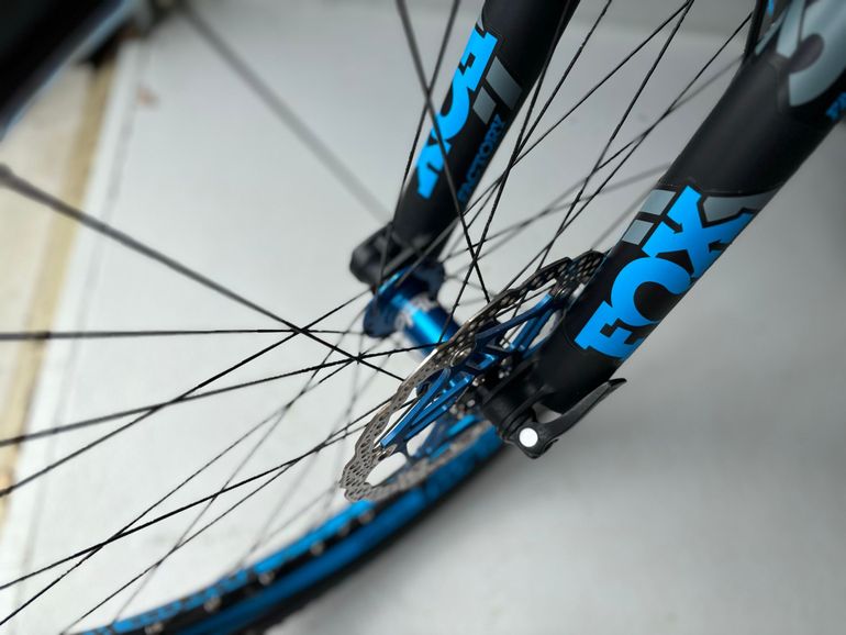 Used Giant Dirt-E+ 0 Pro 2018 2018 Mountainbike, Black, 27.5 — image 4 of 8