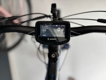 Used Giant Dirt-E+ 0 Pro 2018 2018 Mountainbike, Black, 27.5 — image 6 of 8
