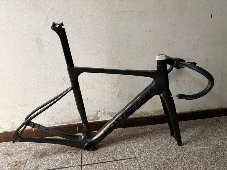 Used Bottecchia Aerospace Frameset 2023 Road & Gravel, Black — image 2 of 6