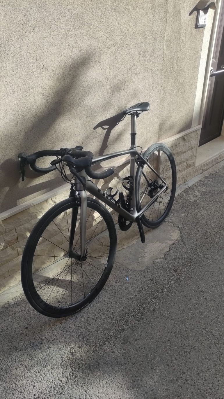 Used Trek Émonda SL 6 2020 2020 Road & Gravel, Light Gray — image 2 of 3