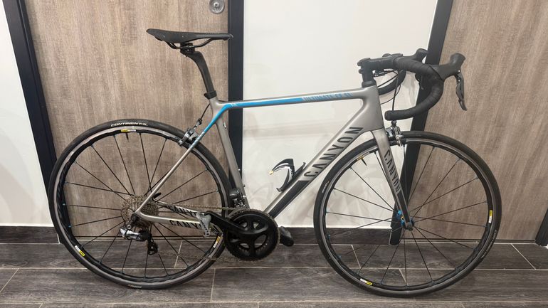 Brugt Canyon Ultimate CF SL 9.0 Di2 2017 2017 Road & Gravel — billede 1 af 3