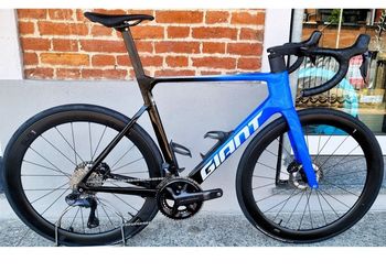 Käytetty Giant Propel Advanced Pro 0 2024 2025 Road & Gravel