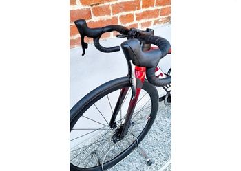 Used Trek Émonda SLR 7 eTap 2022 2022 Road & Gravel, Red — image 10 of 15