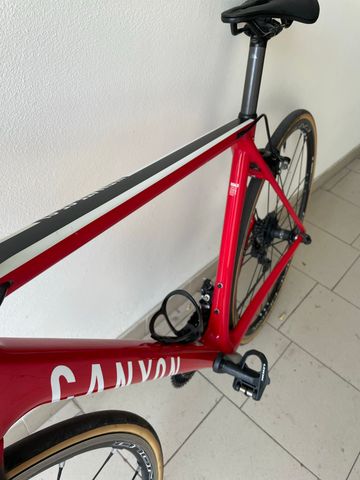 Used Canyon Ultimate CF SL 2018 Road & Gravel, Red — image 3 of 9