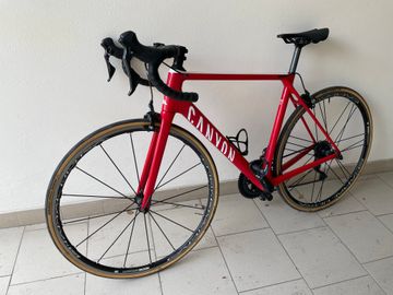 Used Canyon Ultimate CF SL 2018 Road & Gravel, Red — image 2 of 9