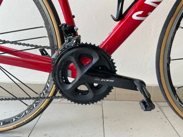 Used Canyon Ultimate CF SL 2018 Road & Gravel, Red — image 7 of 9