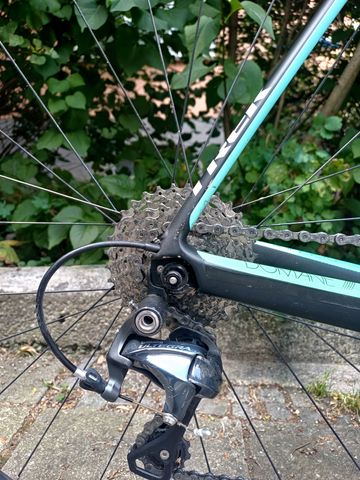 Trek Domane 5.9 Compact 2016 2016 Road & Gravel usato, Verde — immagine 9 di 10