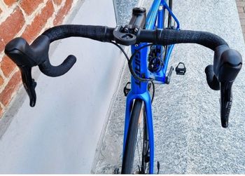 Used GIANT TCR Advanced Pro Disc M/L SRAM Force AXS 12v 2022 Road & Gravel, Blue — image 9 of 13