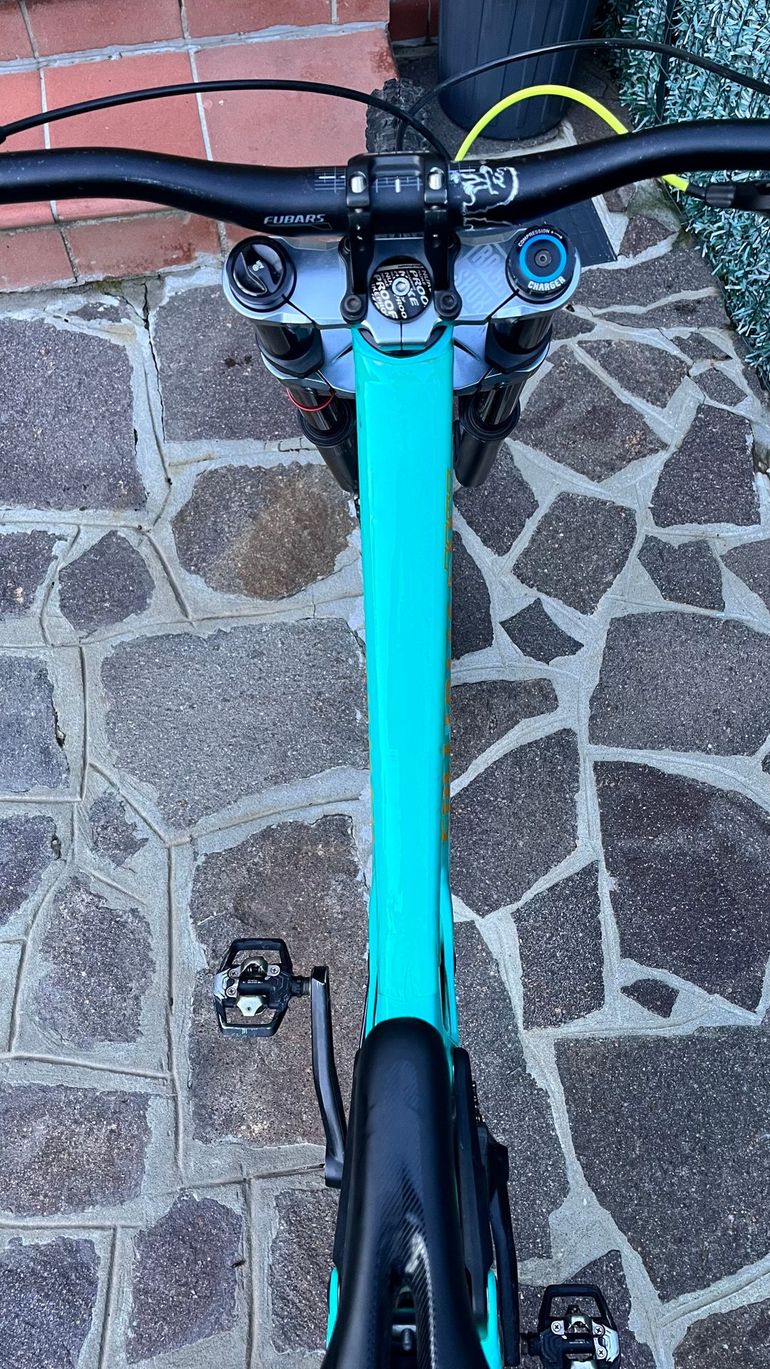 Used Specialized Demo SRAM GX DH 2020 Mountainbike, Green — image 9 of 13