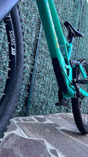 Used Specialized Demo SRAM GX DH 2020 Mountainbike, Green — image 11 of 13