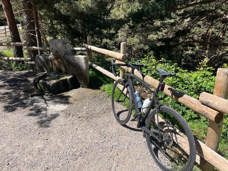Used Canyon Endurace CF 7.0 2019 2019 Road & Gravel, Black — image 3 of 5