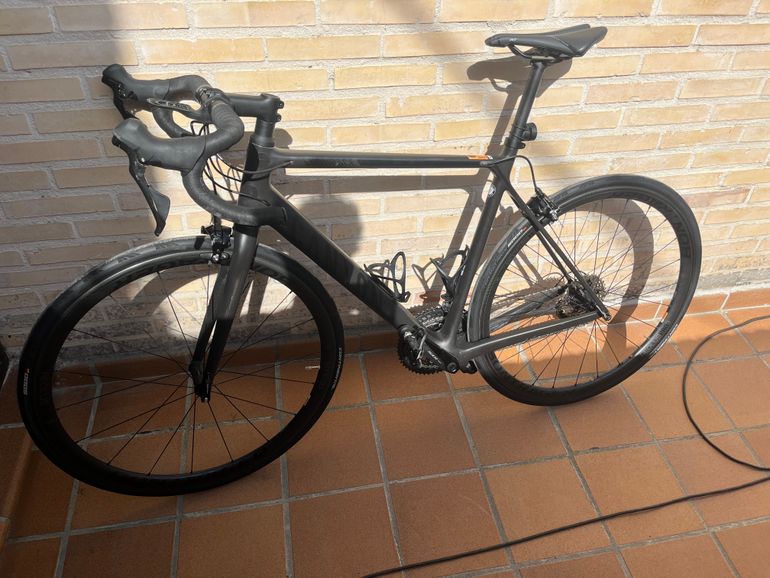 Used Canyon Endurace CF 7.0 2019 2019 Road & Gravel, Black — image 1 of 5
