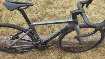 Gebrauchtes Bianchi Oltre Race 105 Di2 2025 2025 Road & Gravel, Hellgrau — Bild 5 von 5