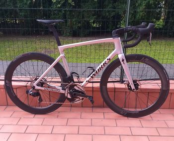 Tweedehands Specialized Tarmac SRAM Red eTap 2023 Racefiets & gravel