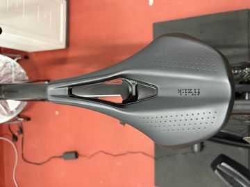 Used Orbea ORCA M30 2022 2022 Road & Gravel, Black — image 12 of 13