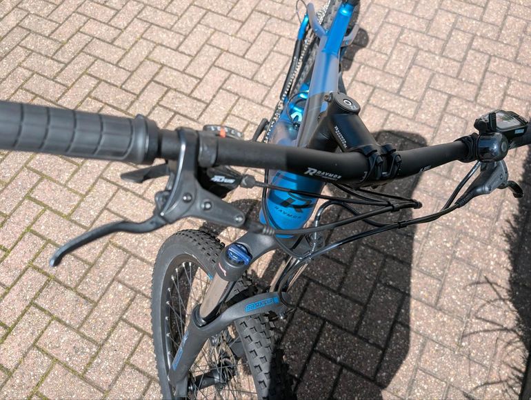 Used Raymon Hardray E5.0 2023 Mountainbike, Blue — image 10 of 13